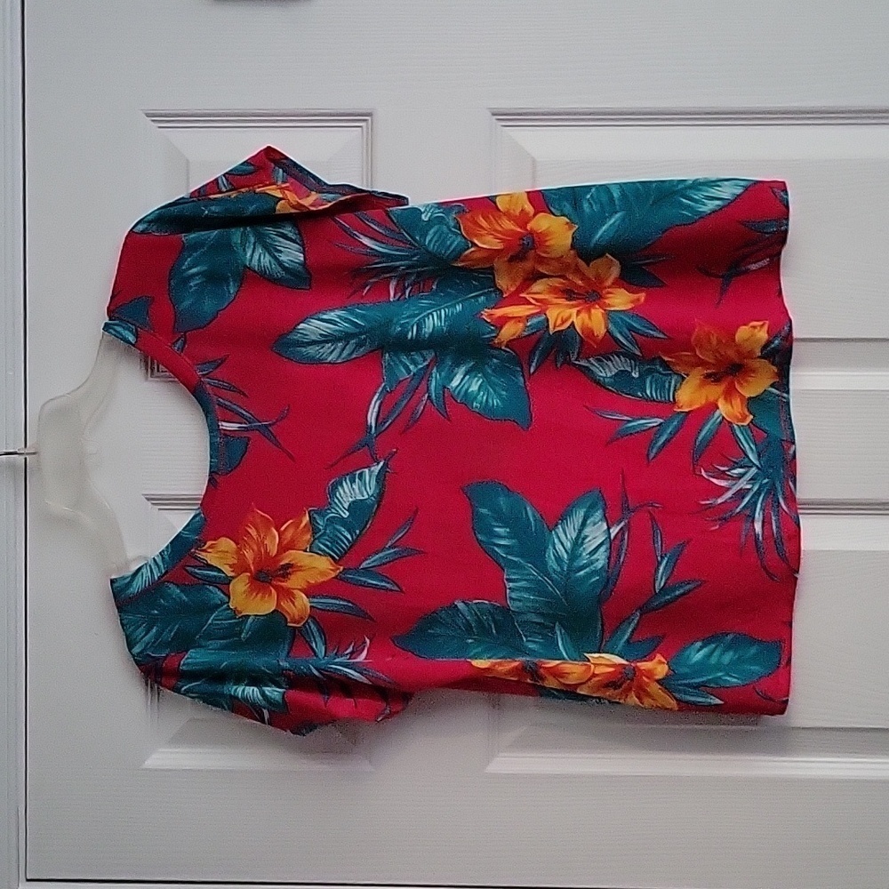 NWOT Sew In Love Floral Top